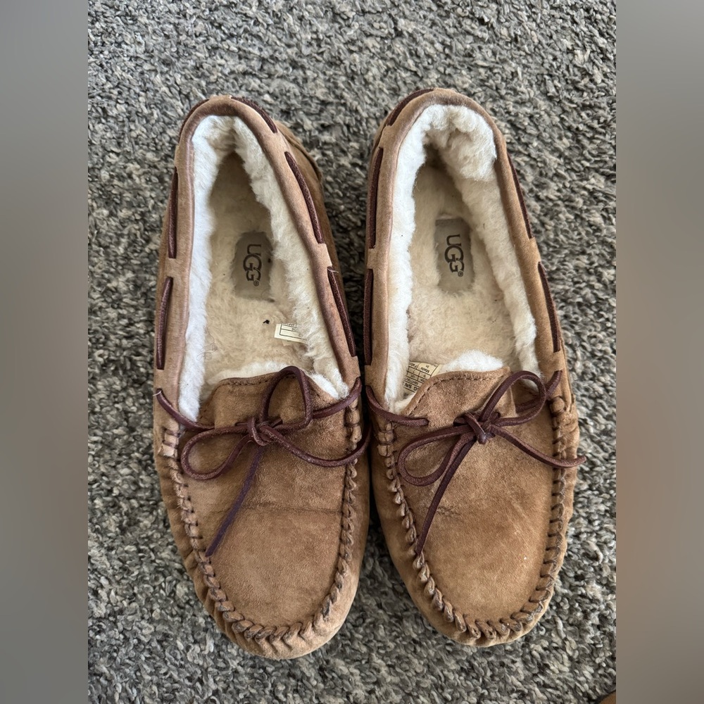 women’s ugg moccasins size 9